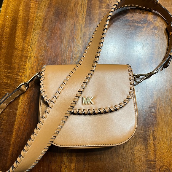 Michael Kors Handbags - Michael Kors Crossbody